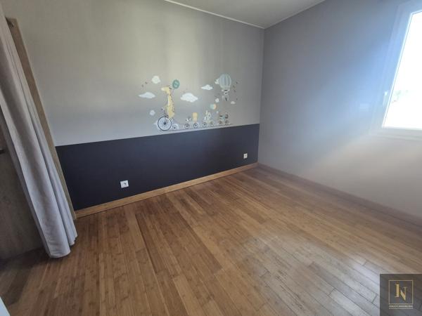Maison
                                                                                                                                                                                                                                                                                                                        7 pièce(s)                                                                                                                                                                                                          6 chambre(s)                                                                                                                                                                                                          146.51  m²
