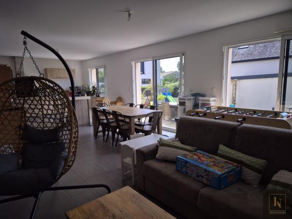 Maison
                                                                                                                                                                                                                                                                                                                        7 pièce(s)                                                                                                                                                                                                          6 chambre(s)                                                                                                                                                                                                          146.51  m²