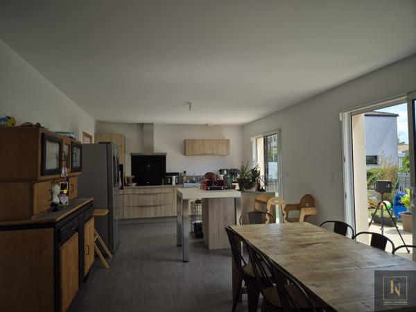 Maison
                                                                                                                                                                                                                                                                                                                        7 pièce(s)                                                                                                                                                                                                          6 chambre(s)                                                                                                                                                                                                          146.51  m²