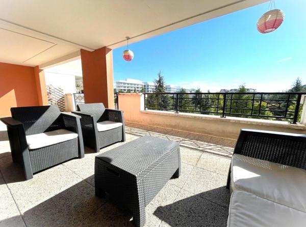 Location / Appartement T3 à Courbevoie (92400)