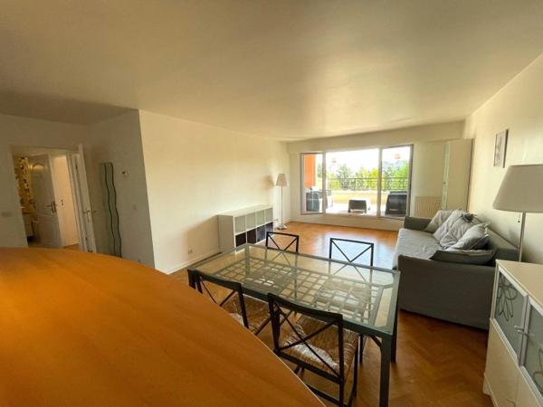 Location / Appartement T3 à Courbevoie (92400)