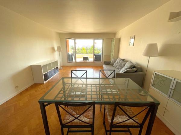 Location / Appartement T3 à Courbevoie (92400)