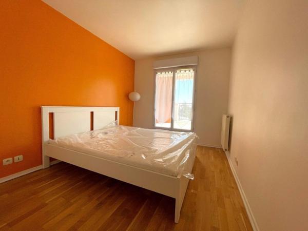 Location / Appartement T3 à Courbevoie (92400)