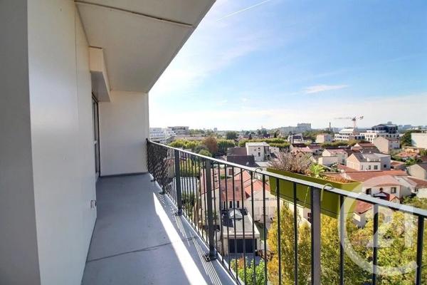 Appartement à vendre  4 pièces - 110 m 2   ROSNY SOUS BOIS  - 93