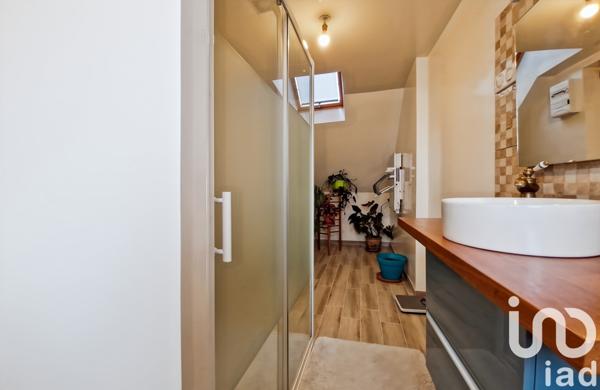 Maison traditionnelle 6 pièces de 133 m² à Charmoy (89400)