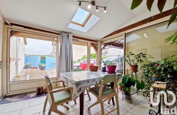 Maison traditionnelle 6 pièces de 133 m² à Charmoy (89400)