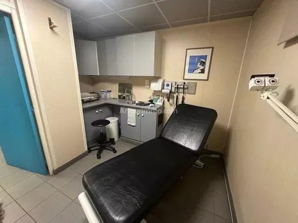 Vente Local commercial 5 pièces 102 m2 à Villeneuve-Saint-Georges