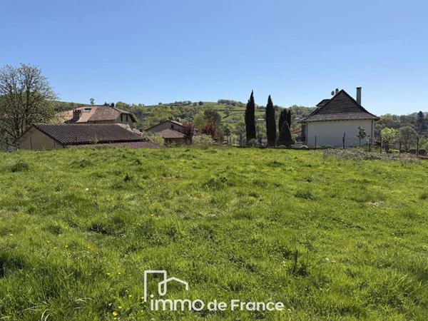 Terrain à vendre à Saint-Parthem (12300)
