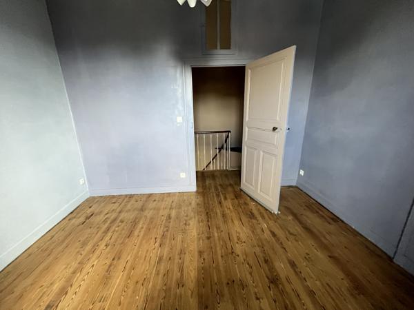 Brion-près-Thouet (79290) ref 74050 PROCHE Thouars Magnifique maison du 19eme de 225 m2 env, sur terrain de 905 m2