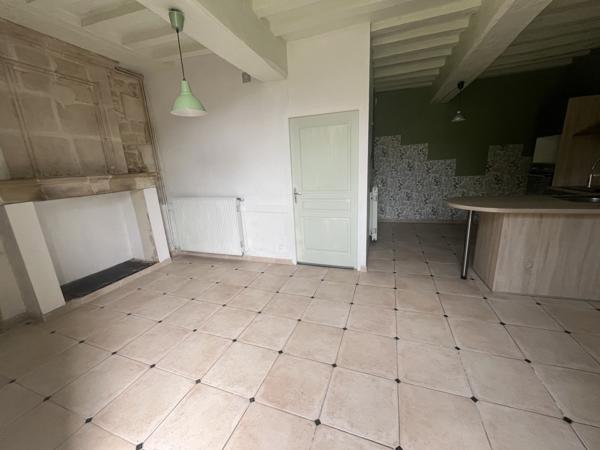 Brion-près-Thouet (79290) ref 74050 PROCHE Thouars Magnifique maison du 19eme de 225 m2 env, sur terrain de 905 m2