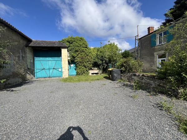 Brion-près-Thouet (79290) ref 74050 PROCHE Thouars Magnifique maison du 19eme de 225 m2 env, sur terrain de 905 m2