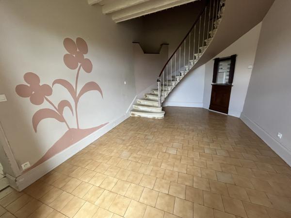 Brion-près-Thouet (79290) ref 74050 PROCHE Thouars Magnifique maison du 19eme de 225 m2 env, sur terrain de 905 m2