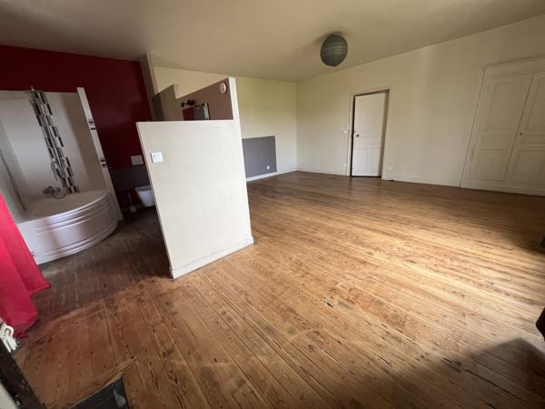 Brion-près-Thouet (79290) ref 74050 PROCHE Thouars Magnifique maison du 19eme de 225 m2 env, sur terrain de 905 m2