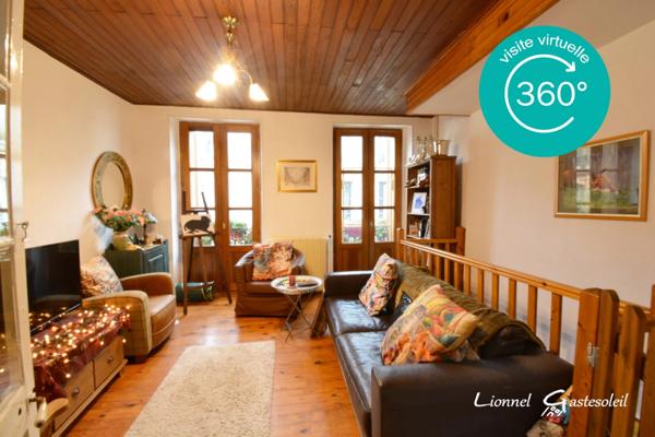 Immeuble rénové avec local commercial sur la commune de Sainte Foy la Grande (33)
