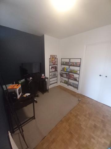 Appartement
                                                                                                                                                                                                                                                                                                                        4 pièce(s)                                                                                                                                                                                                          3 chambre(s)                                                                                                                                                                                                          118  m²