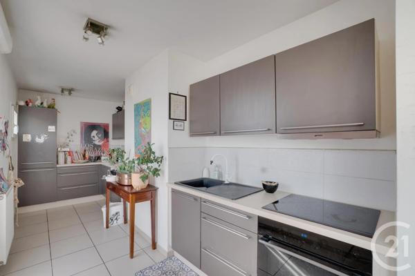 Appartement T5 à vendre  5 pièces - 119,92 m 2   GRENOBLE  - 38