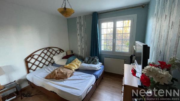 Quartier résidentiel : maison de caractère au calme avec 3 chambres, sous-sol total et terrain de 600 m²