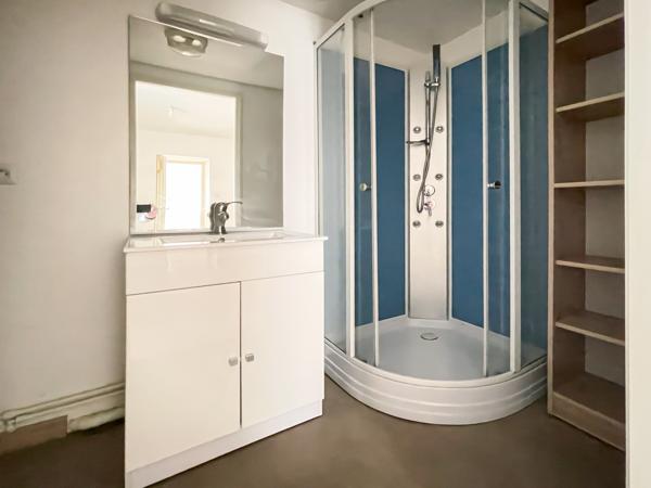 APPARTEMENT T2 TRES BON ETAT 100M DE LA GARE