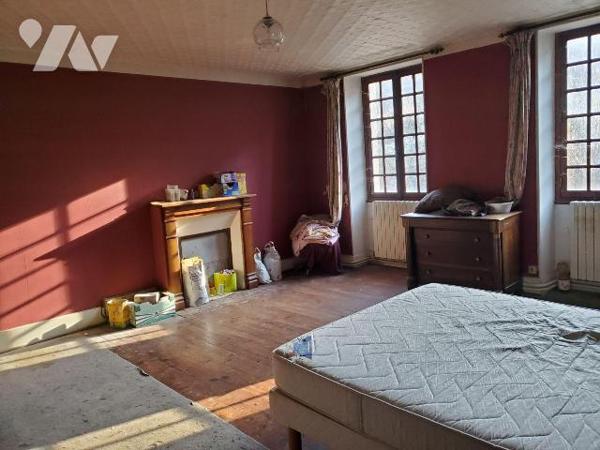 Maison à vendre à Peyrabout (23000) en Creuse (23) (A rénover). « Longère en pierres », élevée ...