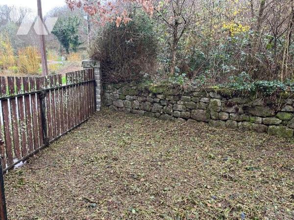 Maison à vendre à Peyrabout (23000) en Creuse (23) (A rénover). « Longère en pierres », élevée ...