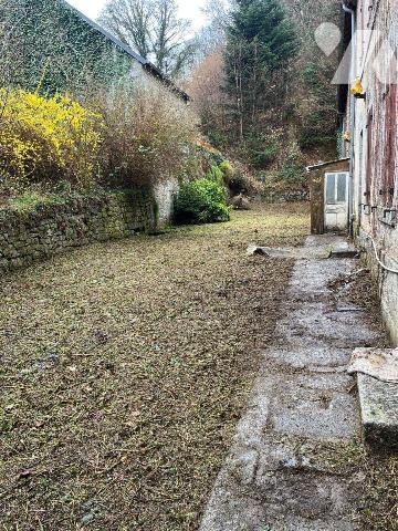 Maison à vendre à Peyrabout (23000) en Creuse (23) (A rénover). « Longère en pierres », élevée ...