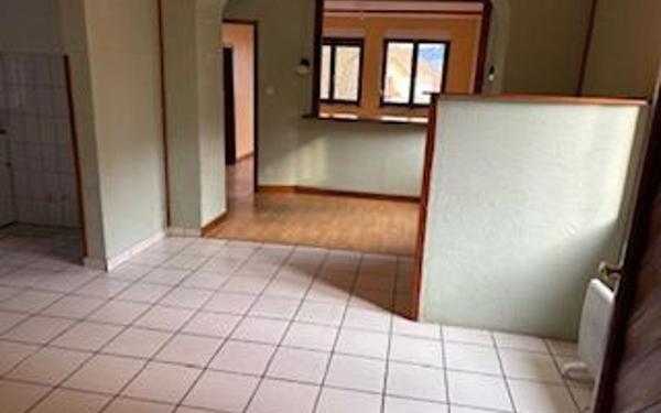 Appartement à vendre    4 pièces • 338 m2 Plainfaing