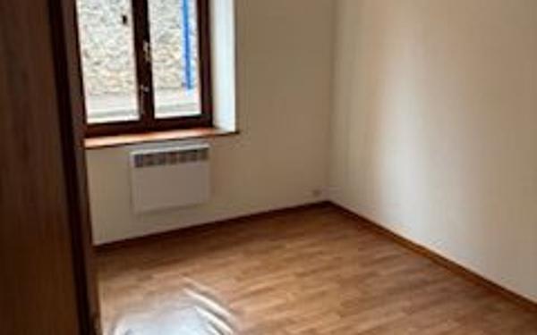 Appartement à vendre    4 pièces • 338 m2 Plainfaing