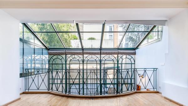 # Immeuble – 288m² – Paris 8ème
