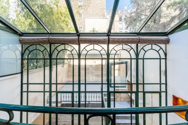 # Immeuble – 288m² – Paris 8ème