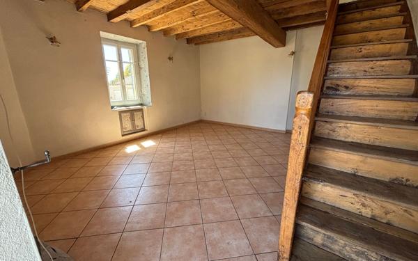 Maison à vendre    3 pièces •  Burlats