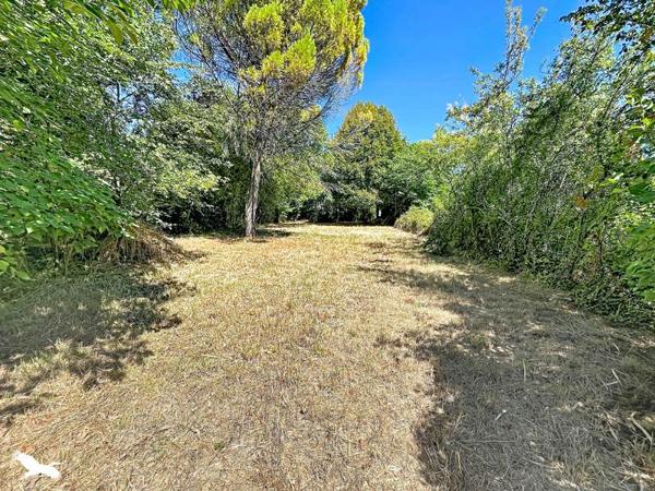 Terrain 25 000 € Saint-Séverin 850 m² DPE