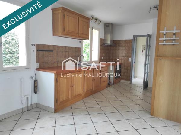 MAISON FAMILIALE 166 m²  STUDIO  43 m² – TERRAIN 2 582 m² – GARAGE DOUBLE –