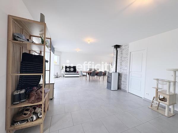 Maison
         7 pièces
        - 126 m² Exclusivité 262 000 € *