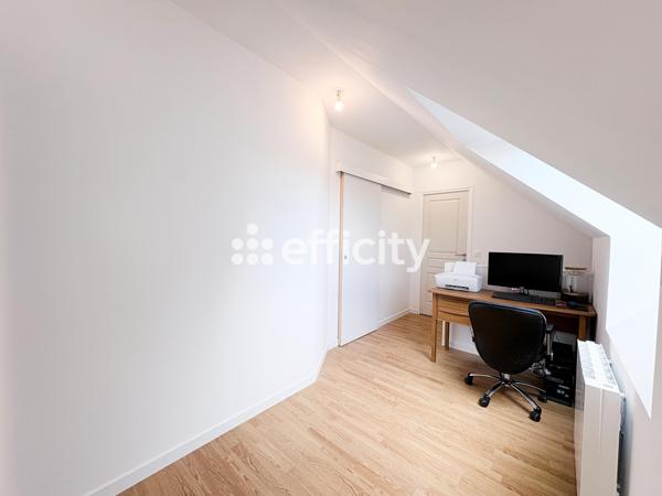 Maison
         7 pièces
        - 126 m² Exclusivité 262 000 € *