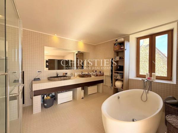 ELEGANTE DEMEURE avec 3 CHAMBRES D’HÔTES et STUDIO