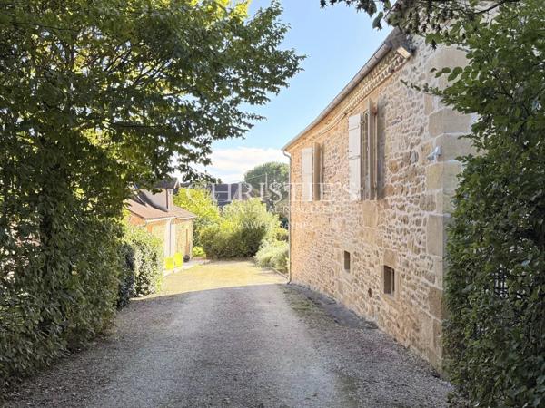 ELEGANTE DEMEURE avec 3 CHAMBRES D’HÔTES et STUDIO
