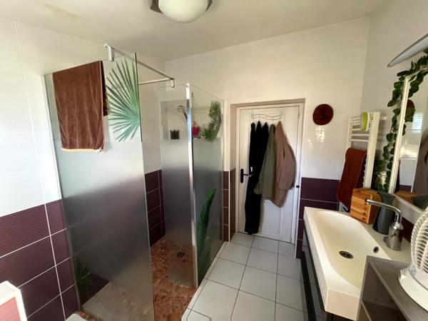 Maison 7 pièces - 300 m²