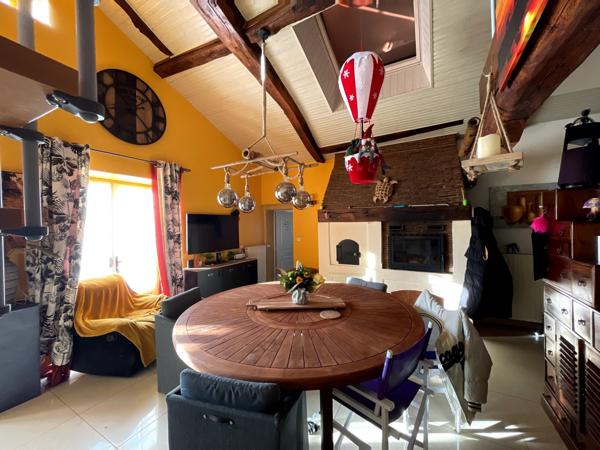 Maison 7 pièces - 300 m²