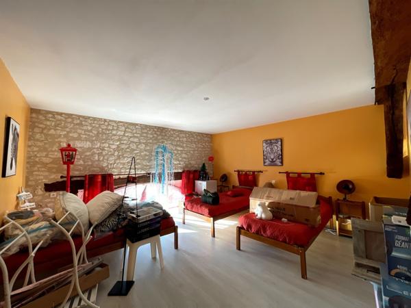 Maison 7 pièces - 300 m²