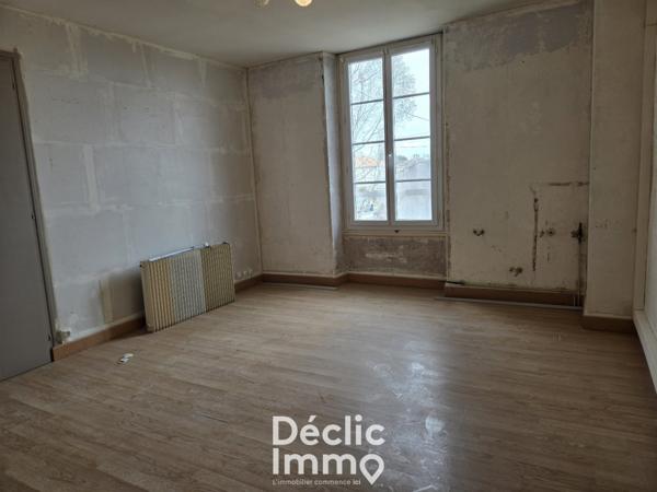 Vente maison à rénover Hiersac, 157m² 5 pièces 189 000€ Charente