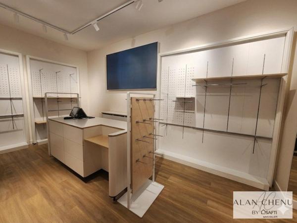 A VENDRE LOCAL COMMERCIAL 86 m2 Saumur 49400