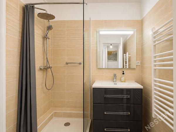 Agen - Grand T1 climatisé, avec balcon et stationnement