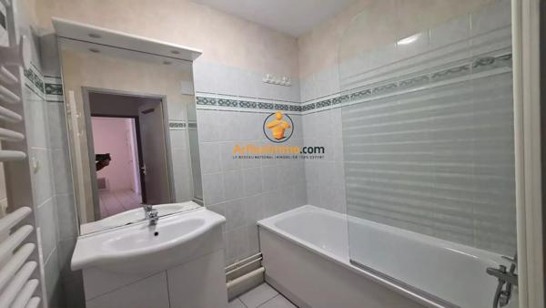 Vente                                                      Appartement
                        
                     2 pièces                      48 m2                     à Lourdes