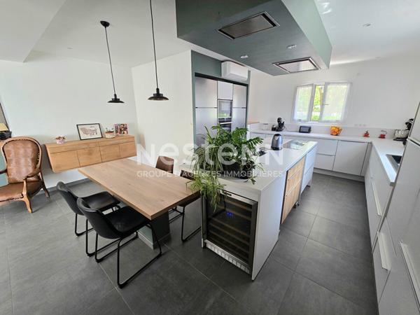 Toulouse Pouvourville 31400 maisont T6 de 213 m² -terrain de 271 m² - toit terrasse de 67m² avec parking