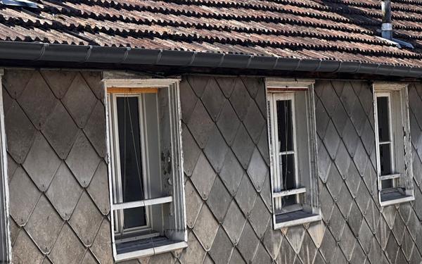 Immeuble à vendre    1 pièce • 1 640 m2 Lons-le-Saunier