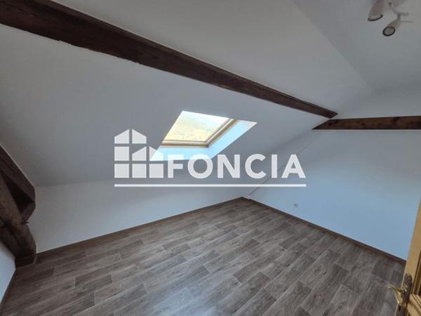 Location Maison 4 pièces 89.6 m² - 10 CITE DE VERDUN Crets En Belledonne 38830