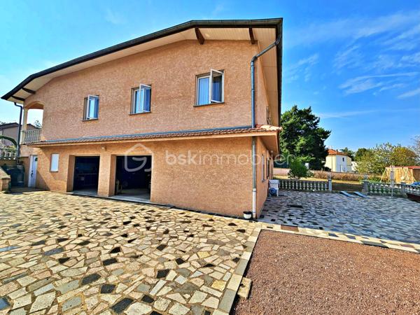 Maison traditionnelle de 230 m²