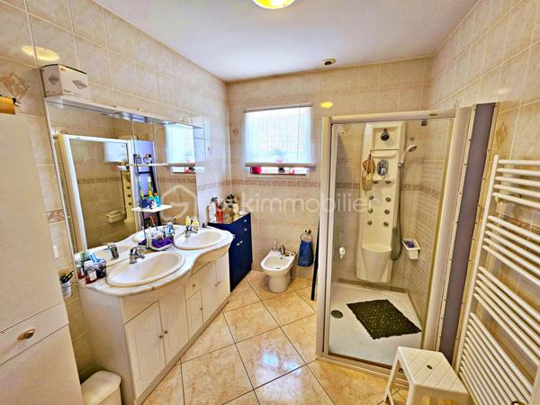 Maison traditionnelle de 230 m²