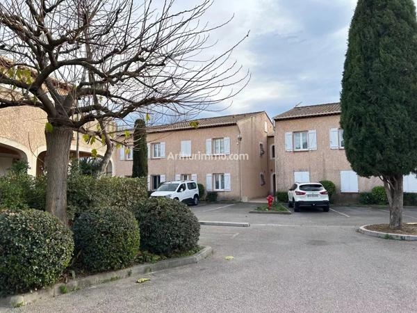 Location                                                      Appartement
                        
                     4 pièces                      84 m2                     à Aubagne