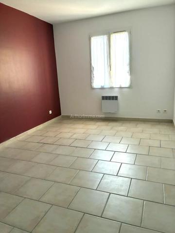 Location                                                      Appartement
                        
                     4 pièces                      84 m2                     à Aubagne